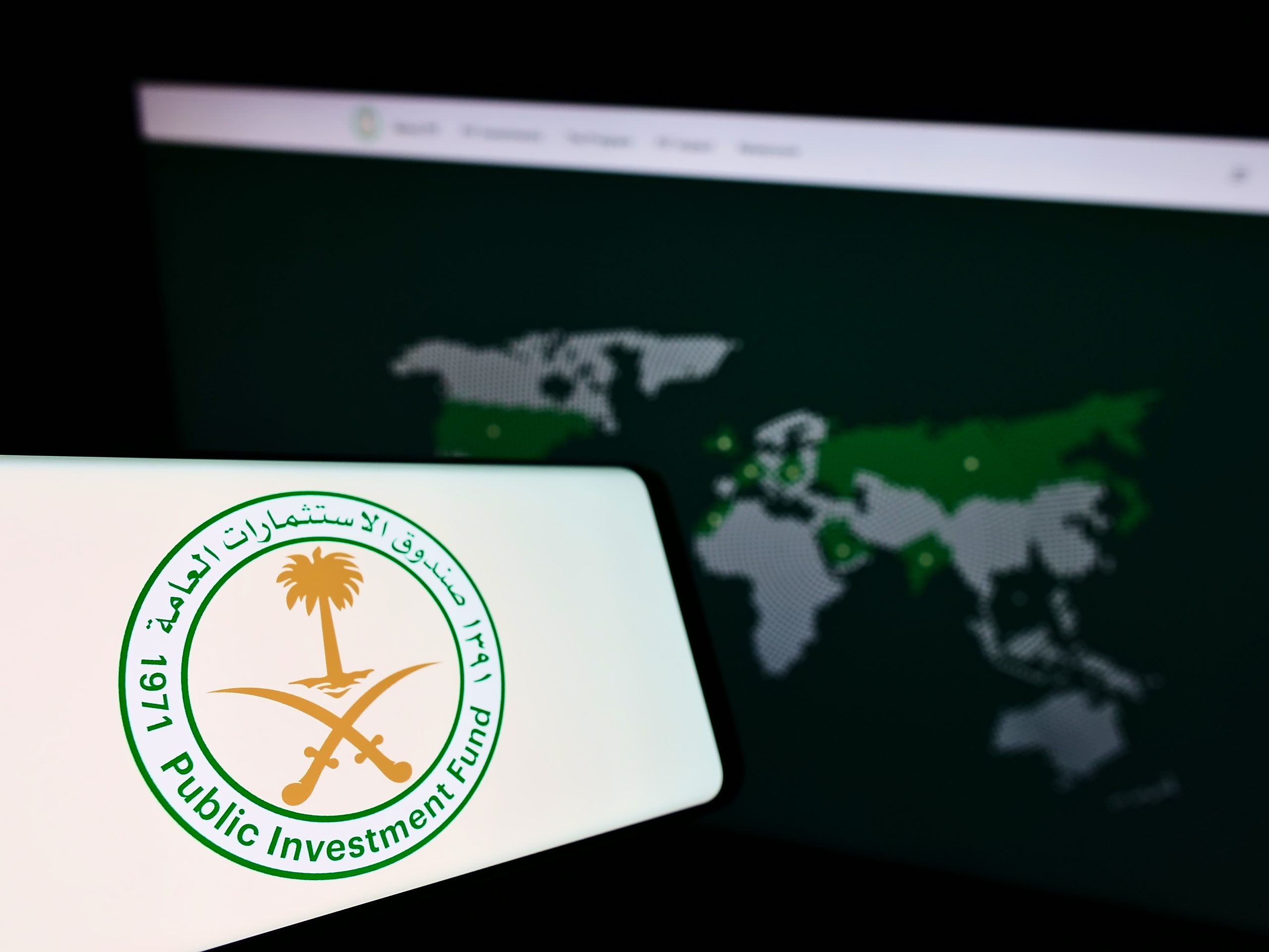 Saudi Arabia’s Sovereign Wealth Fund Aims for $5 Billion Investments in Oman
