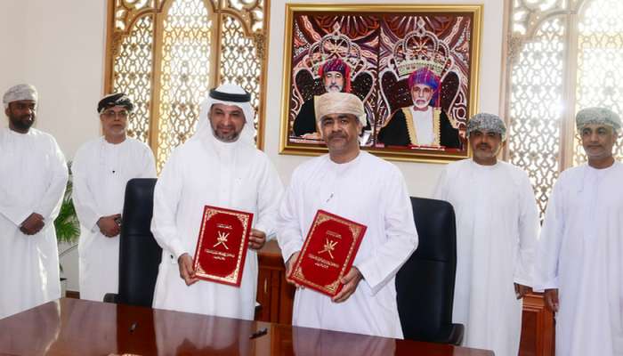 Oman Air, SalamAir Sign MoU to Boost Cooperation in Air Transport