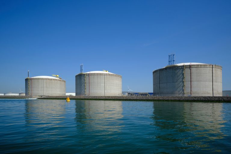 Oman’s LNG Reserves Rose 7% In 2022